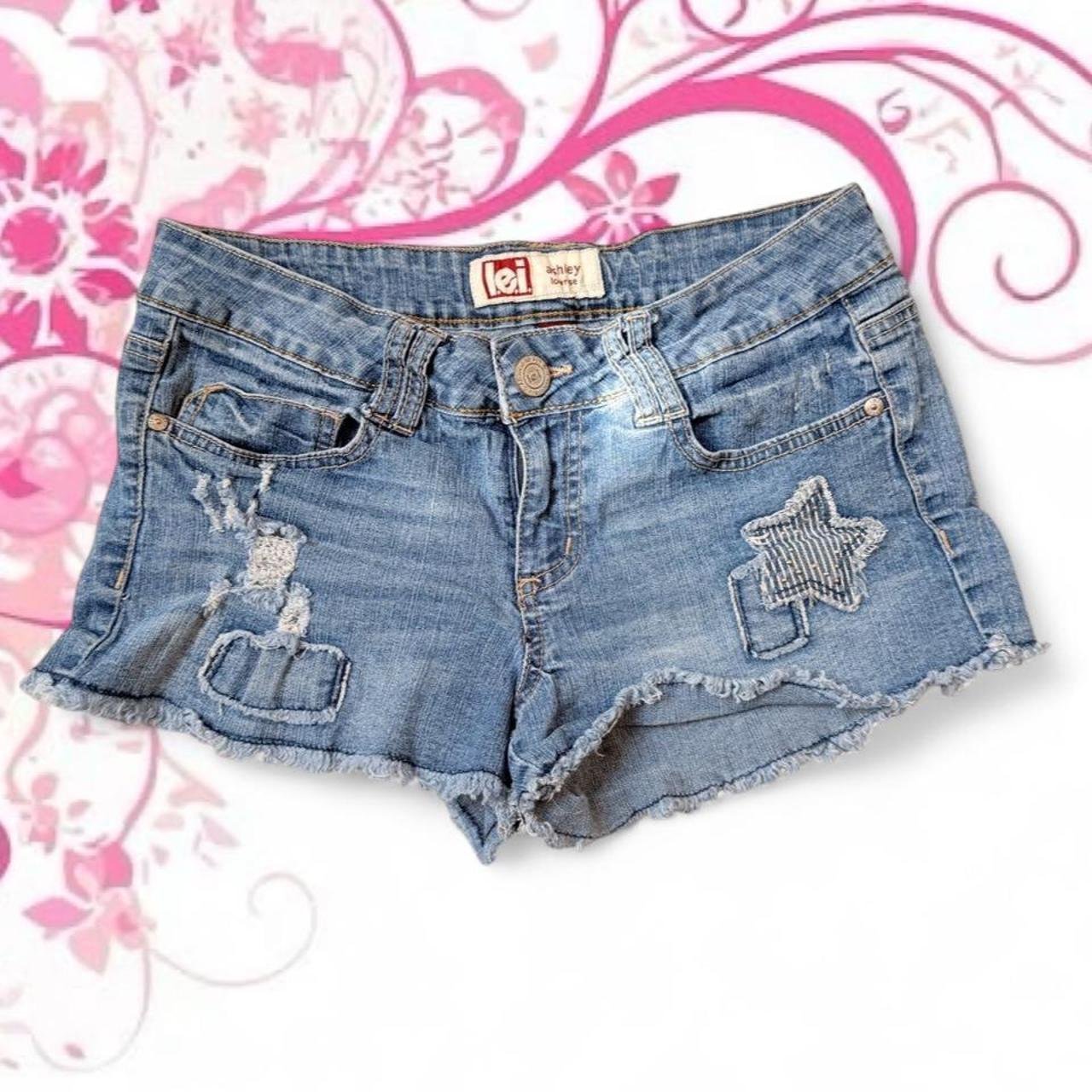 L.e.i. Distressed Star Patch Denim Shorts